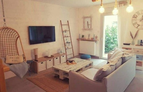 Le Teich House | Maison bleue |4* SPA near train station and town center|