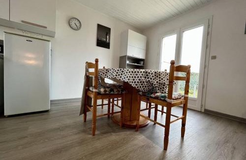 La Bree-les-Bains House | Maison calme 5 pers, proche plage et centre, jardin clos, WIFI, parking, ménage inclus. - FR-1-246A-181