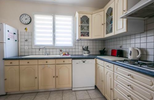 Chateau-d'Olonne House | Maison calme proche plage avec jardin et terrasse - FR-1-197-500