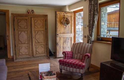 Cervinia Apartment | Maison Carrel Elegant 2