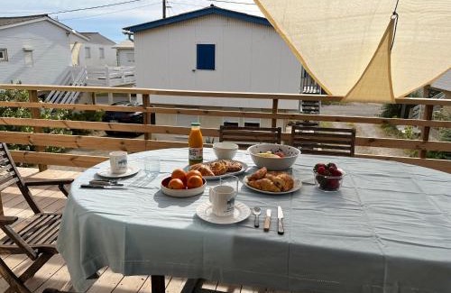 Gruissan Plage House | Maison Chalet 200 m de la plage climatisation et Wifi
