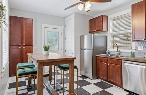 St. Charles Historic District House | Maison Champignon by StayLage