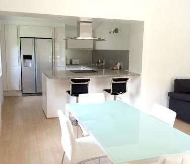 Montauriol House | Maison charmante à Montauriol avec jardin et piscine privée.