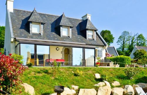 Plomelin Apartment | Maison charmante à Plomelin avec jardin.