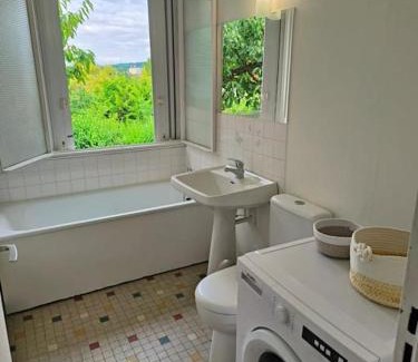 Gagny Apartment | Maison Charmante et Jardin Privé à Gagny - Proche Paris