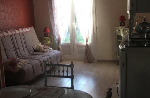 Meusnes House | Maison climatisée avec jardin à 10 km du Zoo de Beauval, idéale pour randonnées et visites de châteaux. - FR-1-491-428