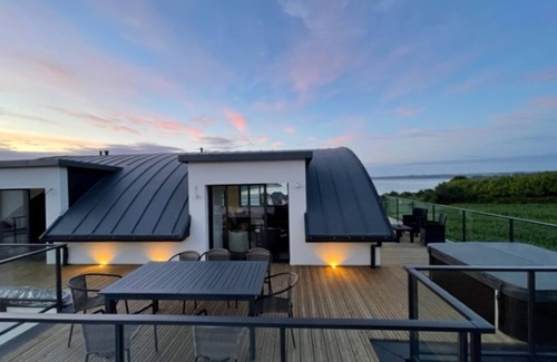 Locquirec House | Maison Contemporaine vue mer et Piscine Intérieure
