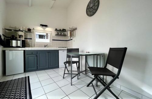 La Bree-les-Bains House | Maison cosy au centre de La Brée-les-Bains avec 4 couchages, proche plage, WiFi gratuit - FR-1-246A-219