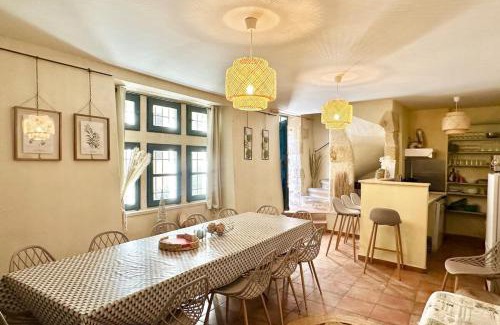 Montfrin House | Maison Cosy Lodge 15 p clim wifi cour garage