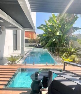 Villetelle Villa | Maison d'Exception pour un Séjour Inoubliable