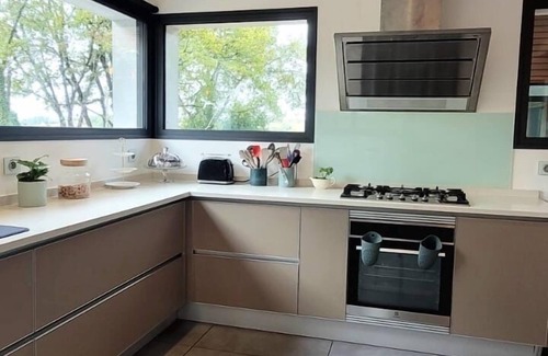Camblanes-et-Meynac Apartment | Maison d’hôtes Villa Noumade - Matisse