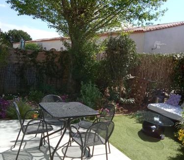 Gallargues-le-Montueux House | Maison dans une résidence de vacances