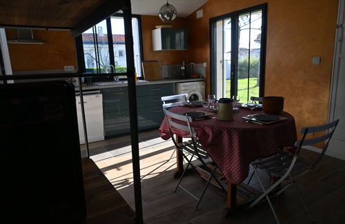 La Bree-les-Bains House | Maison Dans un Village de Bord de mer sur L'île D'oléron