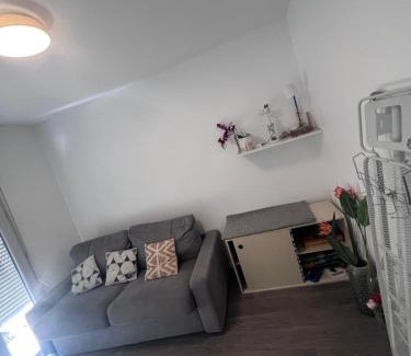 Poissy Villa | Maison de 100m2 a 5 minutes du centre de base du PSG