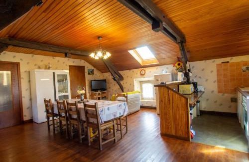 Doissat House | Maison de campagne avec étangs privés, proche Sarlat, 4 chambres, équipements bébé, animaux acceptés - FR-1-616-22