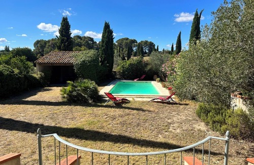 Montady House | Maison de Caractère Avec Piscine et Jardin Privatif Clos Dans Domaine