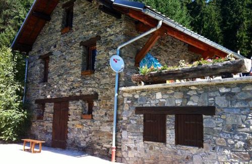 Seez House | Maison de charme à Séez avec vue sur montagne, cheminée