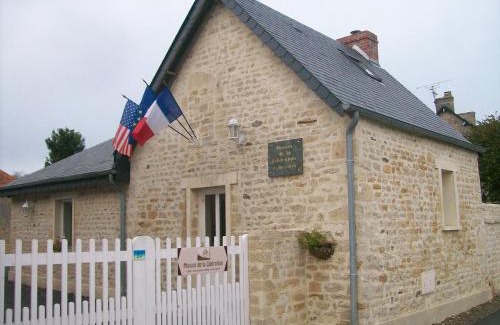 Saint-Laurent-sur-Mer House | Maison de la Libération 6 Juin 1944 OMAHA BEACH
