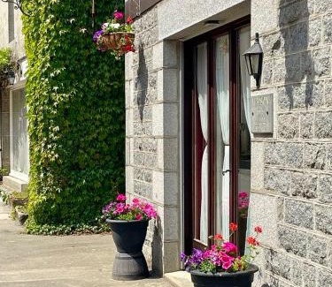 Notre-Dame-du-Touchet House | Maison de Rêve