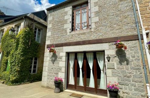 Notre-Dame-du-Touchet House | Maison de Rêve