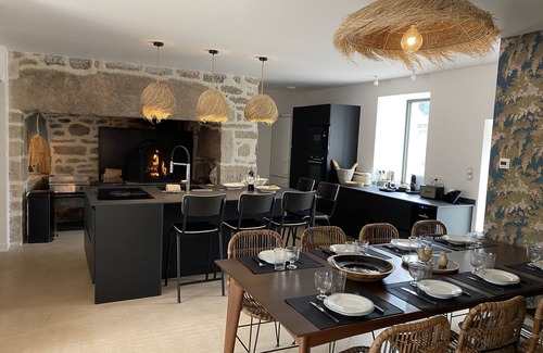 Viam Cottage | Maison de Vacances Avec Piscine et Spa Domaine de la Voûte 8/10 Personnes