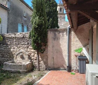 Eyguieres Villa | Maison de Village avec jardin dans Centre historique