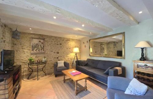 Blis-et-Born House | Maison de village avec jardin clos, randonnées, vélos gratuits, cheminée et équipements bébé. - FR-1-616-232