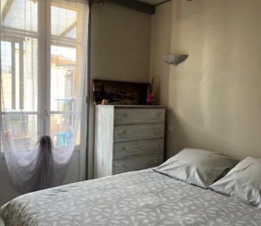 Gemenos Apartment | Maison de Village