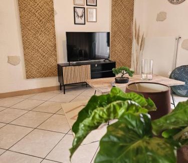 Nevers Apartment | maison de ville avec jardin privatif