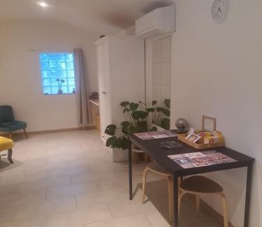 Nice House | Maison du bonheur calme et verdure