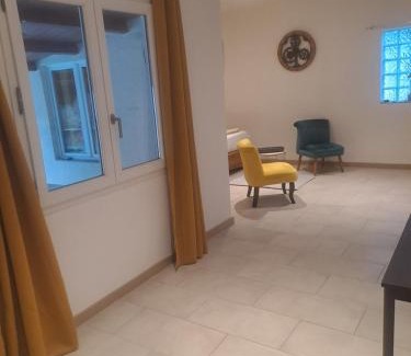 Nice House | Maison du bonheur calme et verdure
