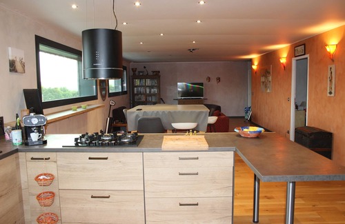 Betaille House | Maison Ecologique Avec vue sur la Forêt et la Vallée de la Dordogne !