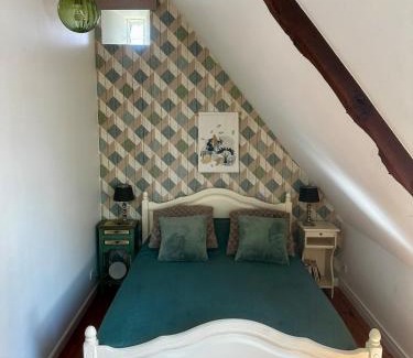 Le Tanu House | Maison en pierre à la campagne près de Champrepus