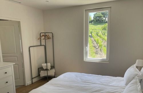 Montagne House | Maison en Pierre au Cœur des Vignes, vue Imprenable sur la Cité de Saint-emilion
