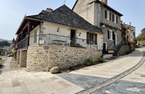 Argentat House | Maison en pierre sur les Quais de la Dordogne