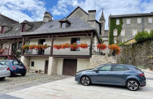 Argentat House | Maison en pierre sur les Quais de la Dordogne