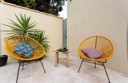 Fontvieille House | maison entière de village Fontvieille avec piscine