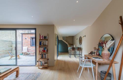 Issy-les-Moulineaux House | Maison Estienne - Welkeys