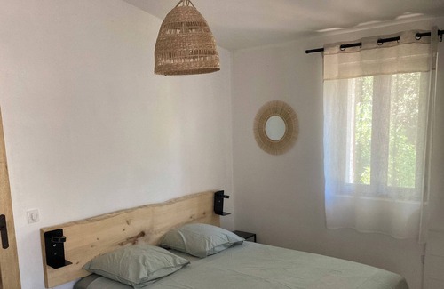 Sivergues House | Maison et Piscine sur Jardin Ombragé au Coeur du Luberon