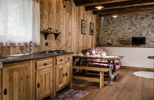 Etroubles Ski Chalet | Maison Etroubles - Luxurious Rustico with mountain view