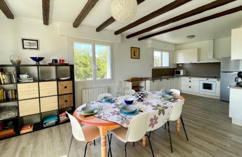 Bretignolles-sur-Mer House | Maison familiale au calme, proche plage, 9 couchages, terrasses, WiFi, garage vélo - Brétignolles-sur-Mer - FR-1-231-203