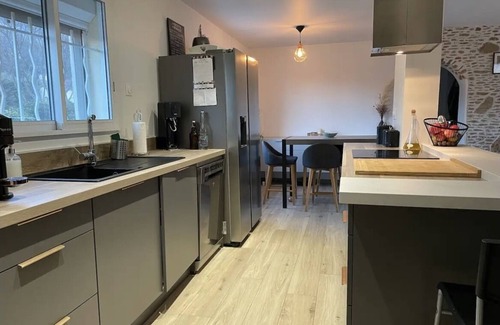 Gemenos House | Maison Familiale Avec Jardin et Piscine à Proximité de Marseille et Cassis
