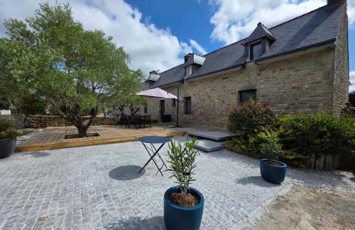 Saint-Evarzec House | Maison familiale chaleureuse à Saint-Évarzec avec terrasse