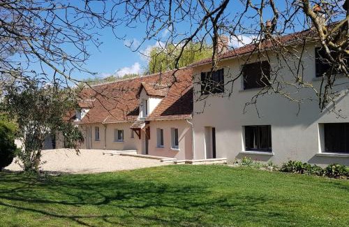 Selles-sur-Cher House | Maison Familiale proche Zoo de Beauval à Selles sur Cher GITE A l'Ombre du Saule