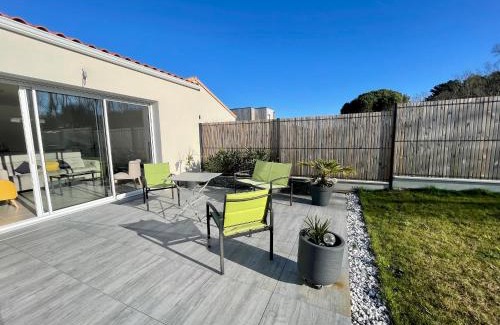 Brem Sur Mer House | Maison familiale récente avec jardin, plage et commerces à pied, 6 couchages, WIFI, parking privatif - FR-1-231-297