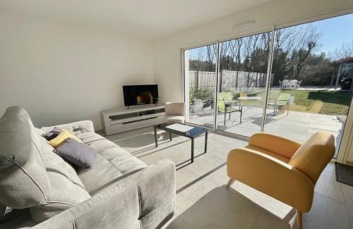Brem Sur Mer House | Maison familiale récente avec jardin, plage et commerces à pied, 6 couchages, WIFI, parking privatif - FR-1-231-297