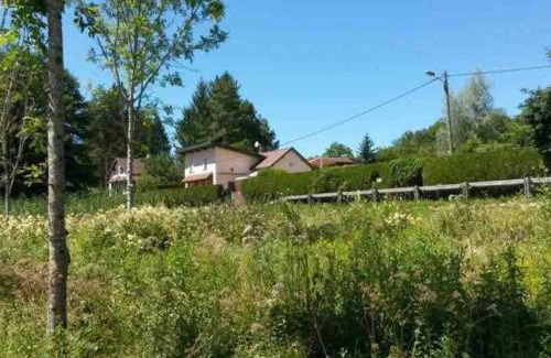 Marigny House | Maison/Gîte familial dans le Jura à 200m du lac avec piscine privée