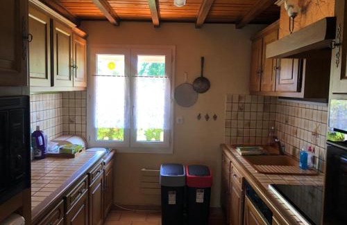 Marigny House | Maison/Gîte familial dans le Jura à 200m du lac avec piscine privée