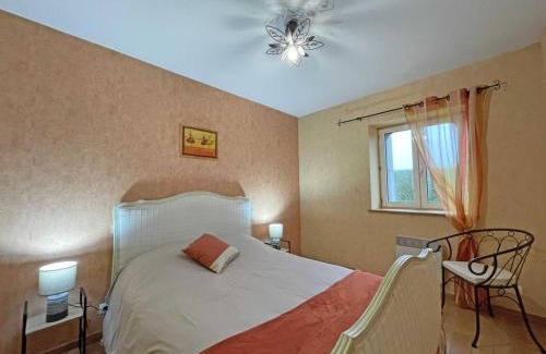 Saint-Mars-d'Egrenne House | Maison granit avec jardin privatif, plain-pied, 2 chambres, tout inclus, proche loisirs et nature - FR-1-497-190