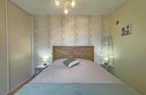 Saint-Mars-d'Egrenne House | Maison granit avec jardin privatif, plain-pied, 2 chambres, tout inclus, proche loisirs et nature - FR-1-497-190